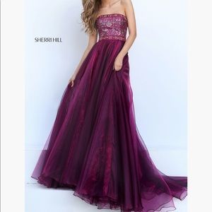 Sherri Hill Magenta Strapless Prom Dress, Size 6.